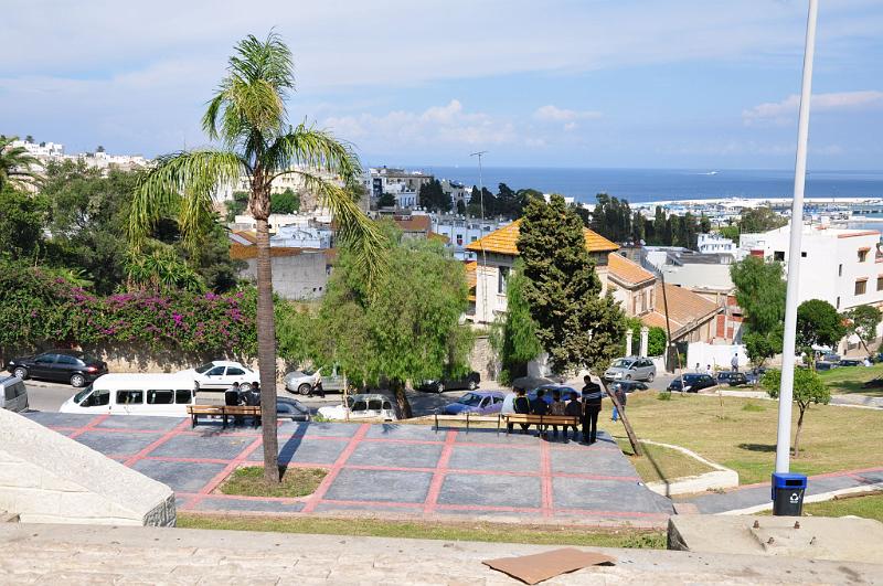 DSC_0400.JPG - Palmy, slnko, more a za ním... Európa (Tangier)