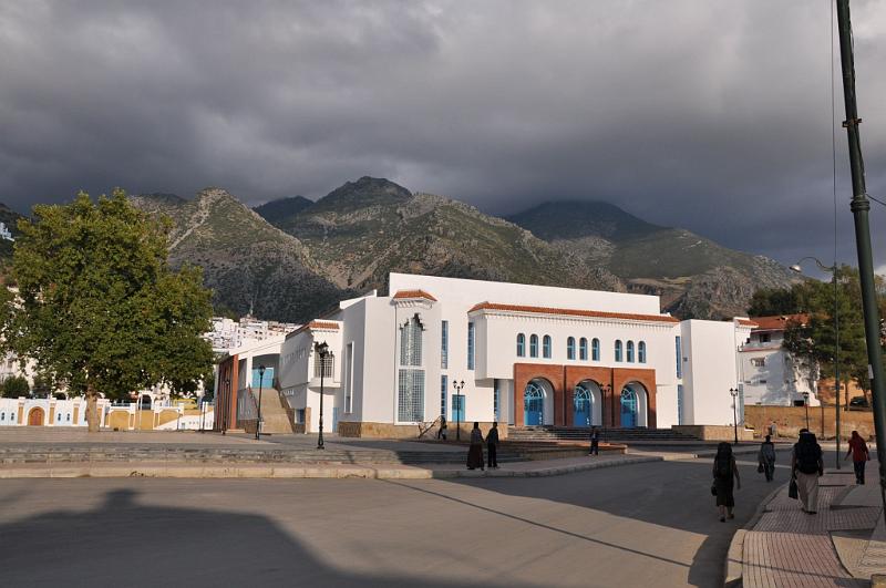 DSC_0408-chefchaouen.JPG - Chefchaouen (to boli vlastne úplne posledné oblaky, ktoré sme videli - ďalších 16 dní už len slnečno)