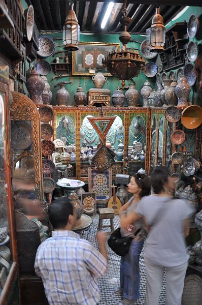 DSC_0690.JPG - Féz, obchod s keramikou