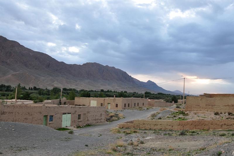 DSC_0921-dedina_pod_high_atlas_cut.jpg - Dedina na úpätí Vysokého Atlasu