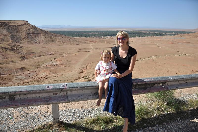 DSC_0929-oaza_goulmima_light.jpg - Za nami oáza s mestom Goulmima