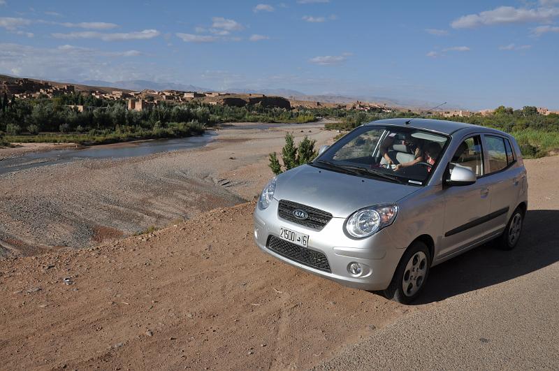 DSC_0990-driving_in_my_car.JPG - Naše auto Picanto