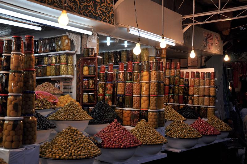 ESC_0202-olivy.JPG - Predaj olív (Marakéš)