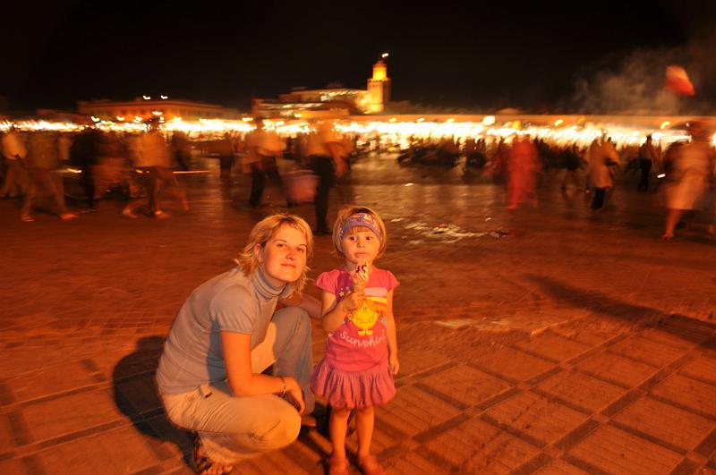 ESC_0234-djemma_el-fna.JPG - Marakéš, na hlavnom námestí Djemma el-Fna