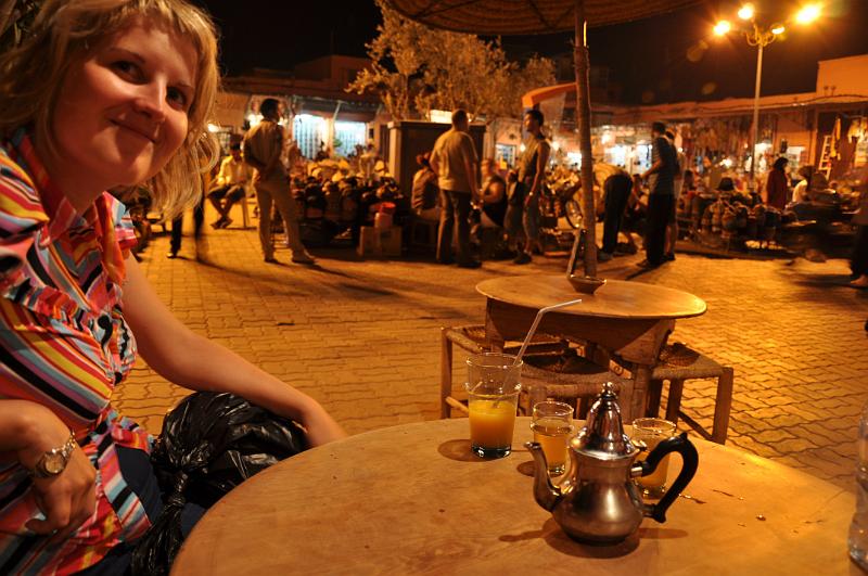 ESC_0337-cafe_epices.JPG - Marakéš, v čajovni na "berberskej whisky"